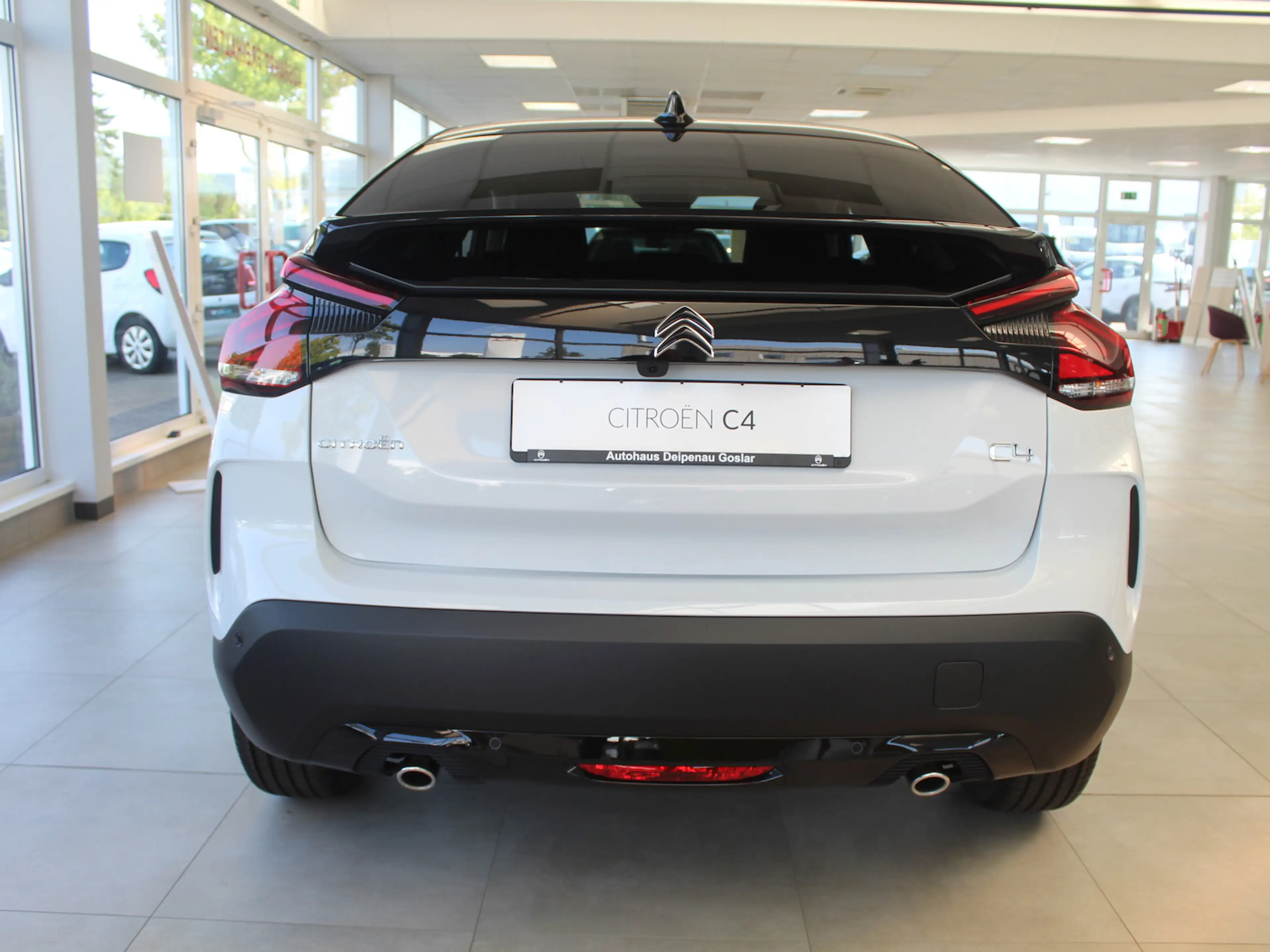 Citroen C4 MAX PT130 EAT LED Navi 360 Grad Kamera Head Up Alc — photo 4