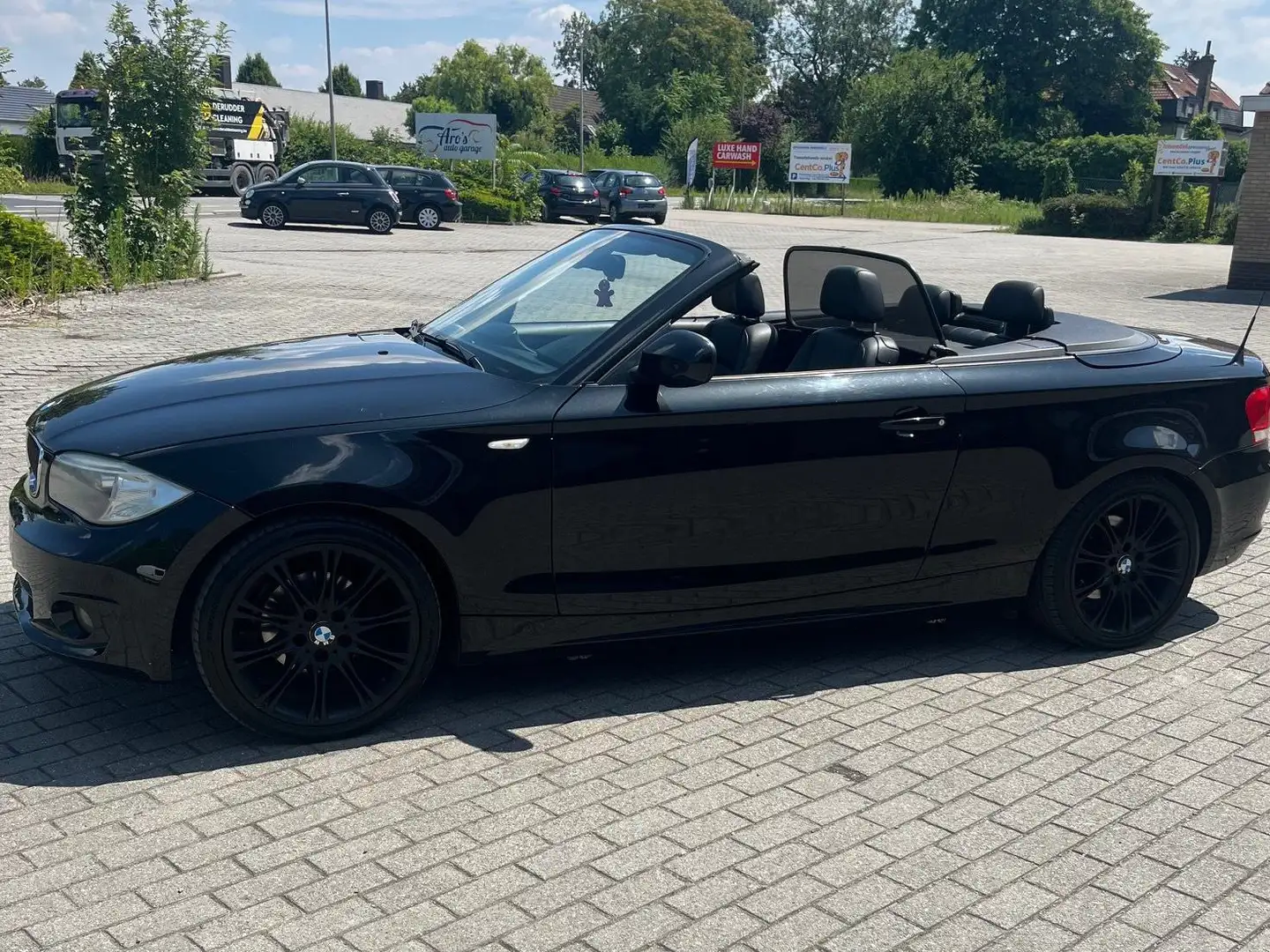 BMW 118 118d Cabrio Zwart - 2
