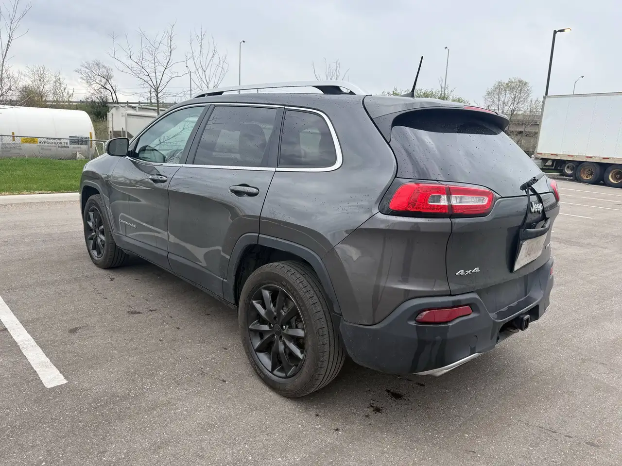 Jeep Cherokee снимка Jeep Cherokee