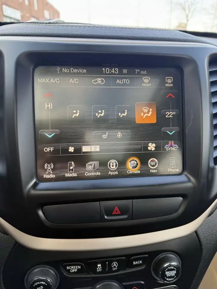 Jeep Cherokee снимка Jeep Cherokee