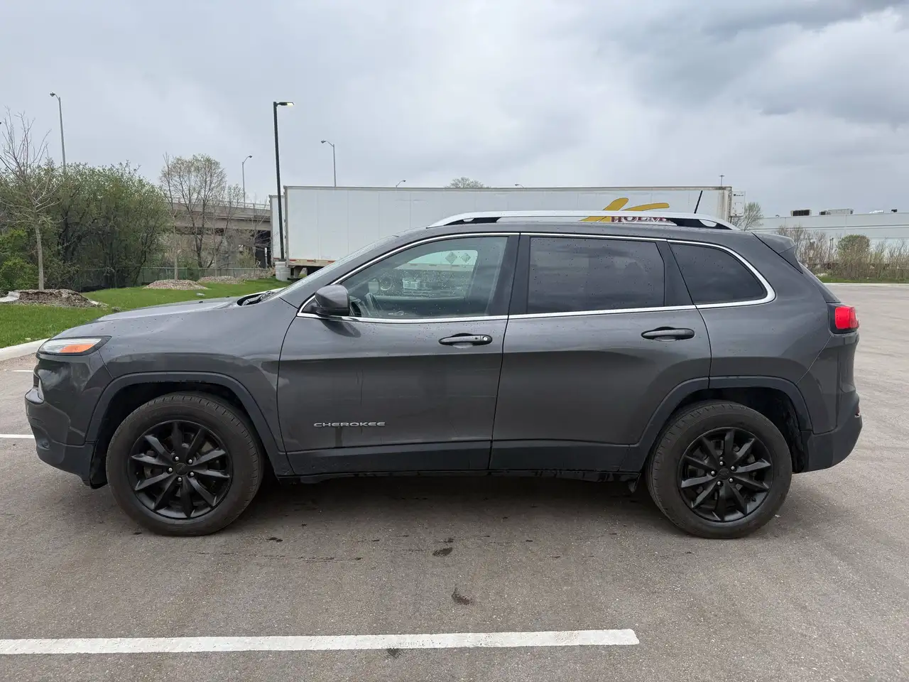 Jeep Cherokee снимка Jeep Cherokee