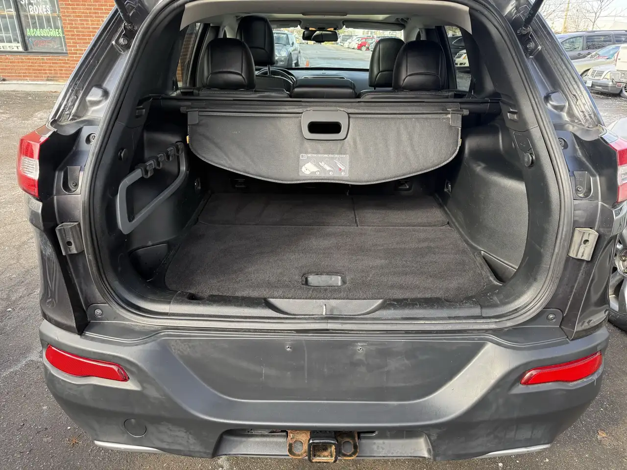 Jeep Cherokee снимка Jeep Cherokee