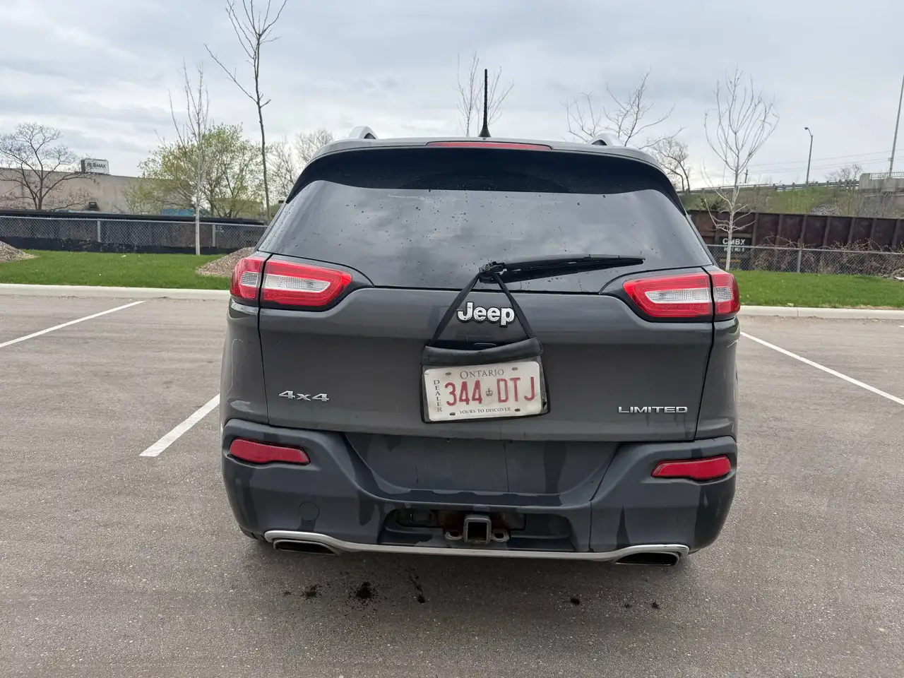 Jeep Cherokee снимка Jeep Cherokee