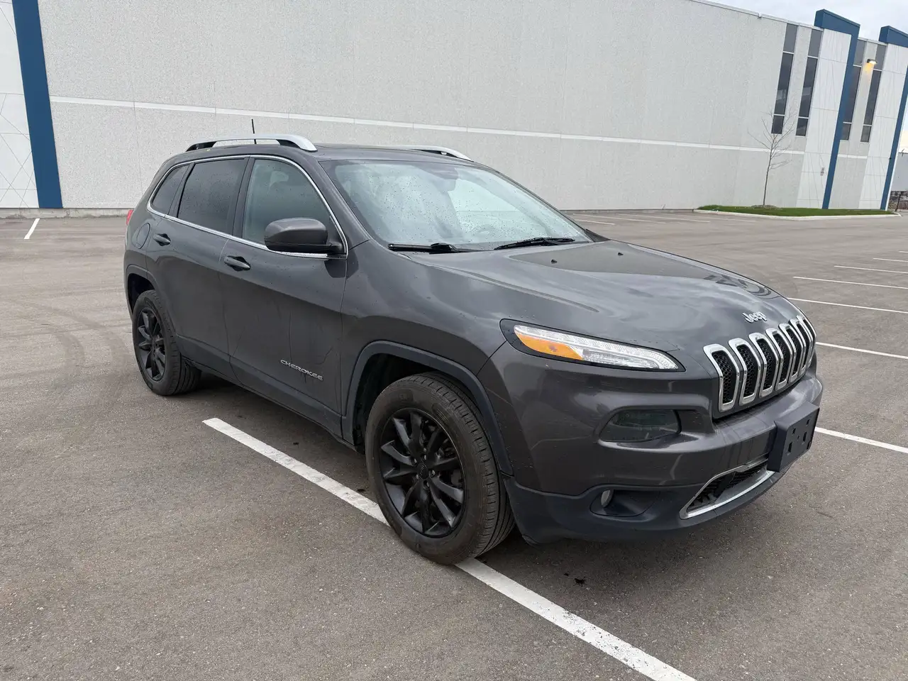 Jeep Cherokee снимка Jeep Cherokee
