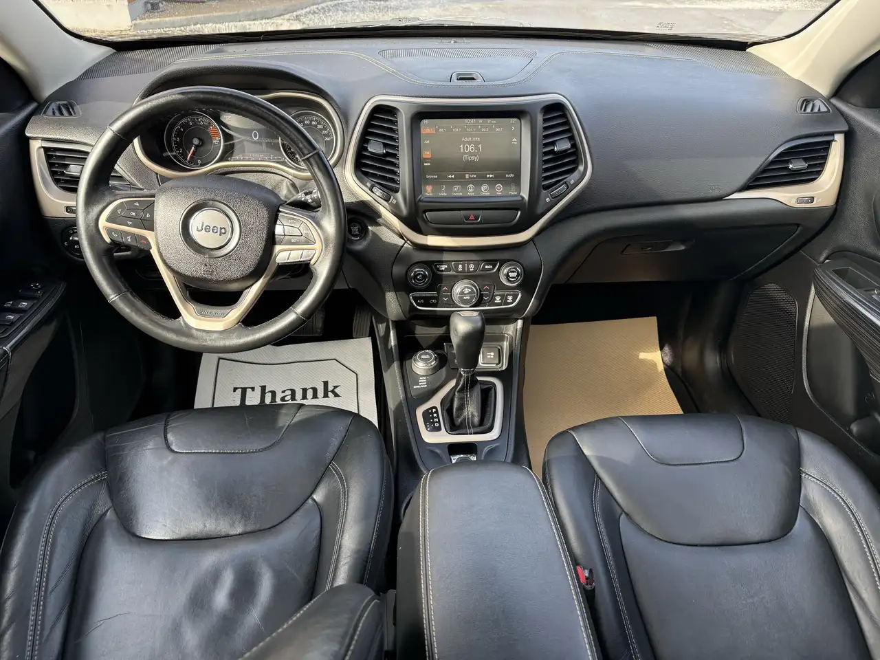 Jeep Cherokee снимка Jeep Cherokee