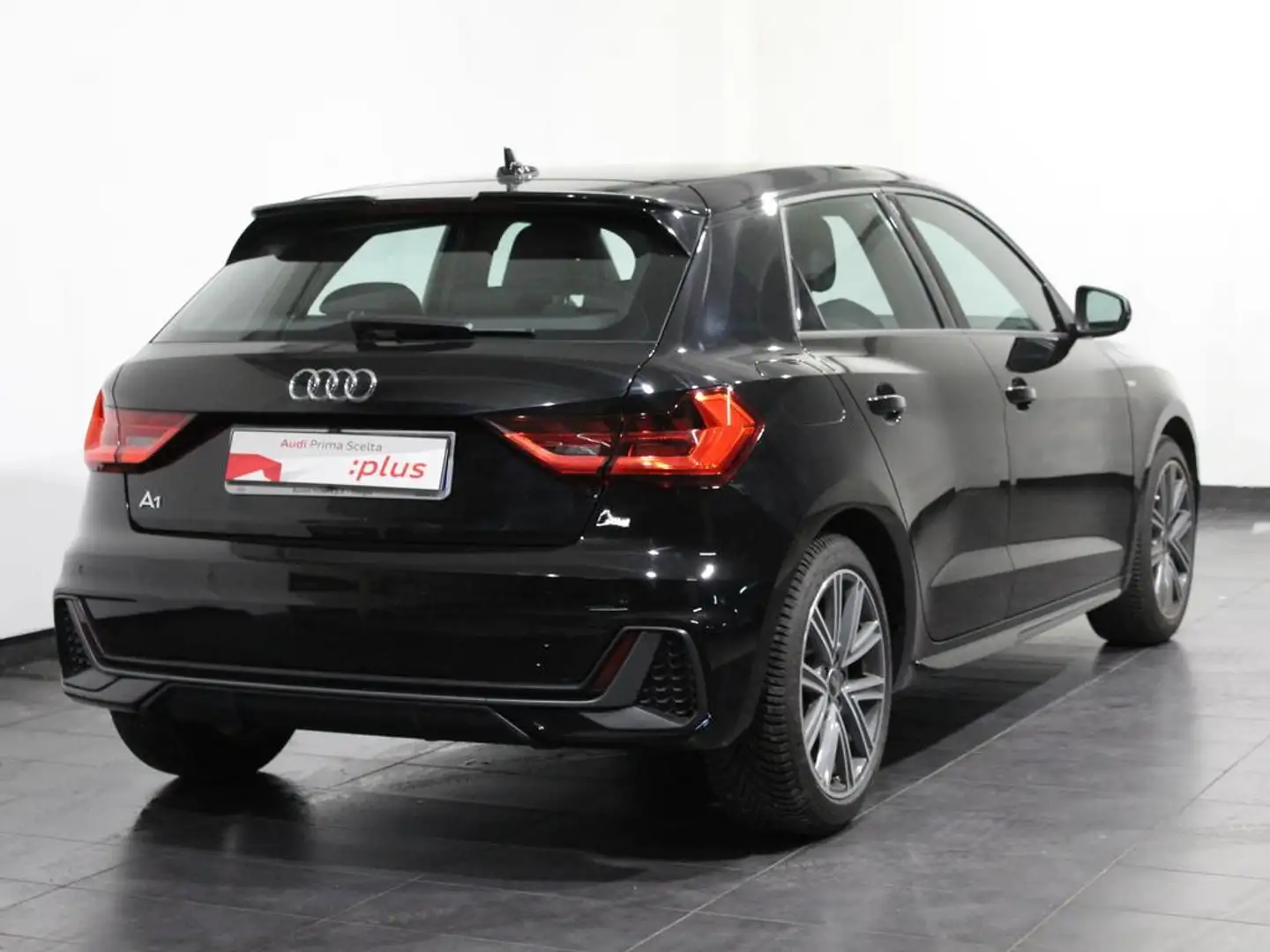 Audi A1 Sportback 30 1.0 tfsi S Line Edition 110cv Nero - 2