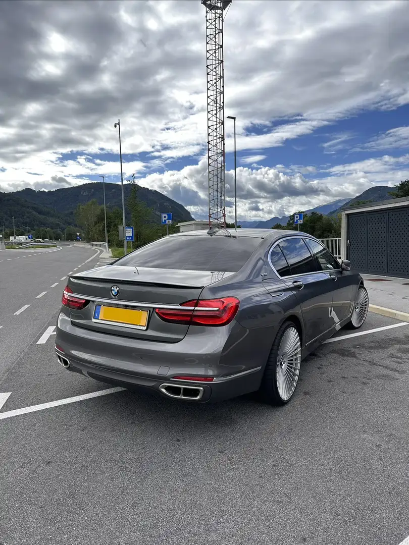 BMW 750 750Li xDrive Grijs - 2