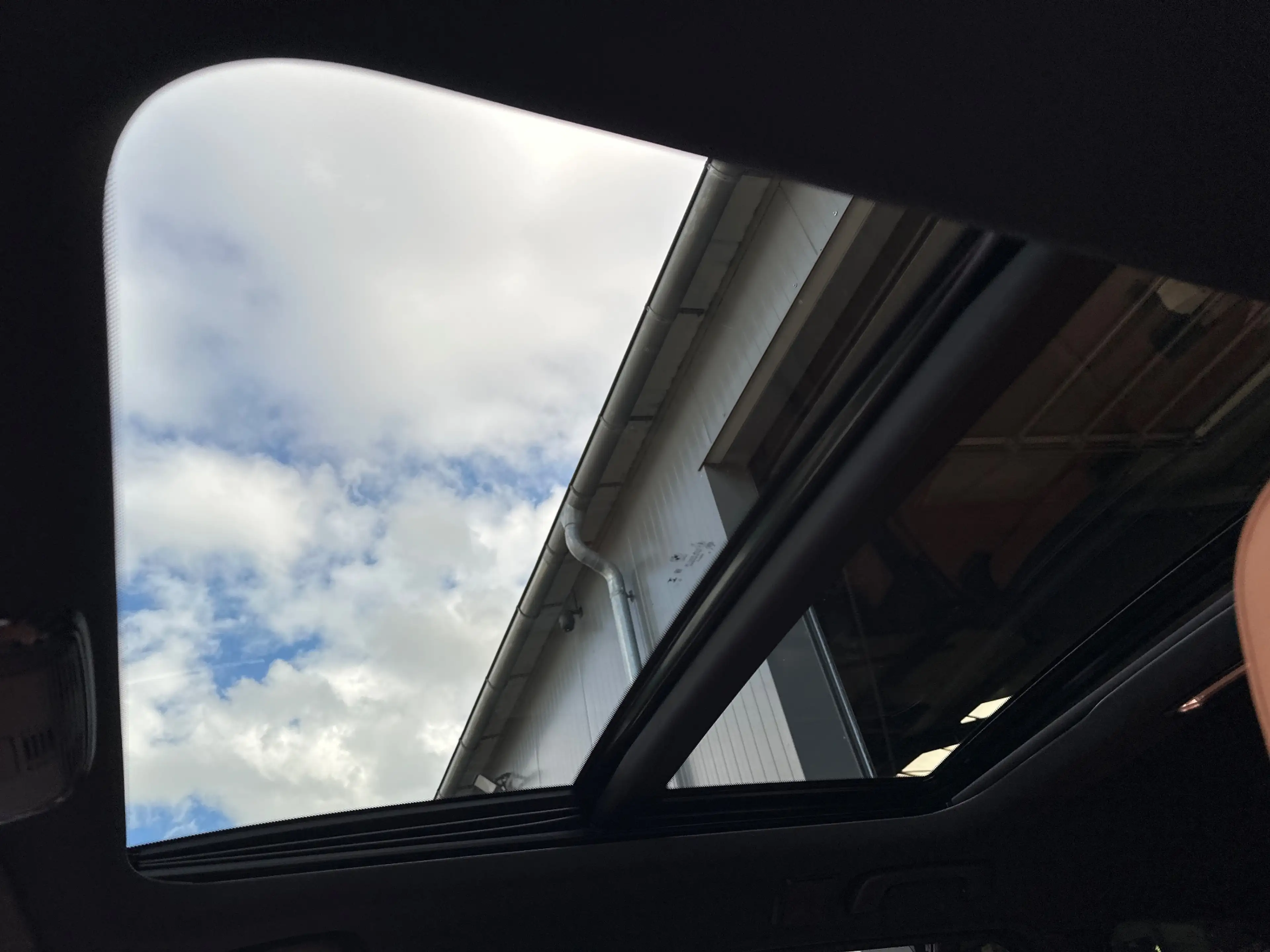 BMW 340 Touring xDrive NAV+LED+PANO+AHK+HEAD-UP+19ZO+VC — photo 14