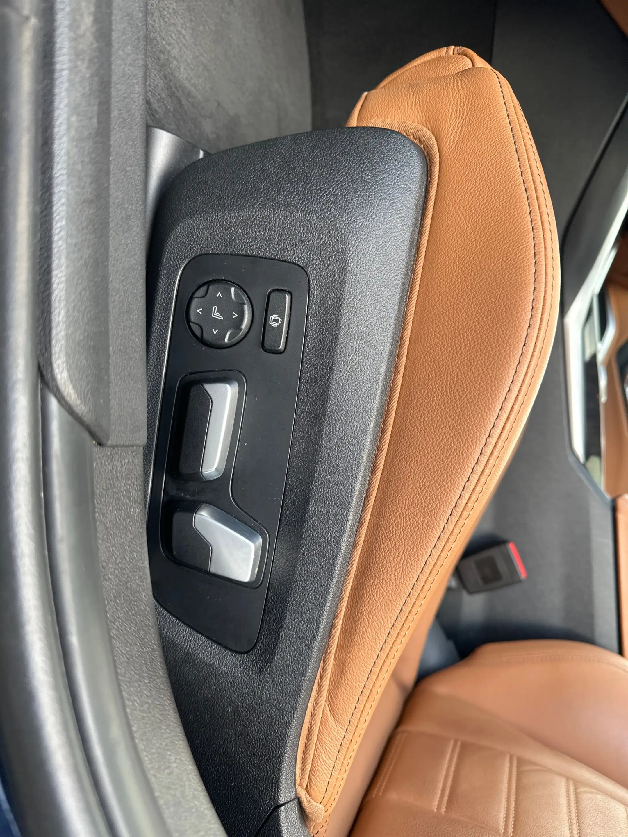 BMW 340 Touring xDrive NAV+LED+PANO+AHK+HEAD-UP+19ZO+VC — photo 13
