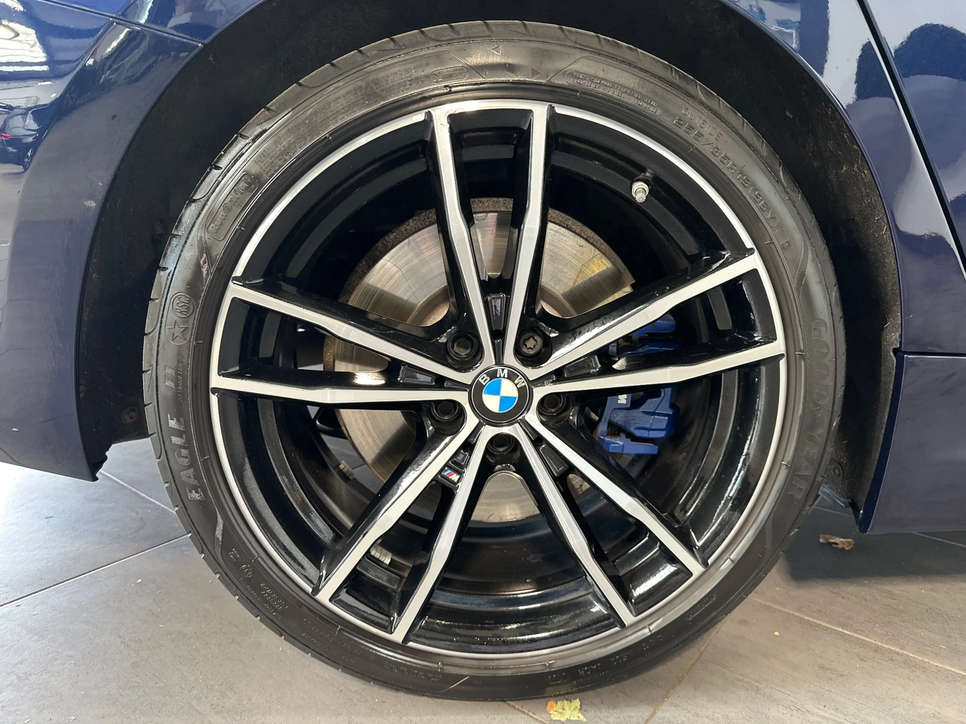BMW 340 Touring xDrive NAV+LED+PANO+AHK+HEAD-UP+19ZO+VC — photo 3