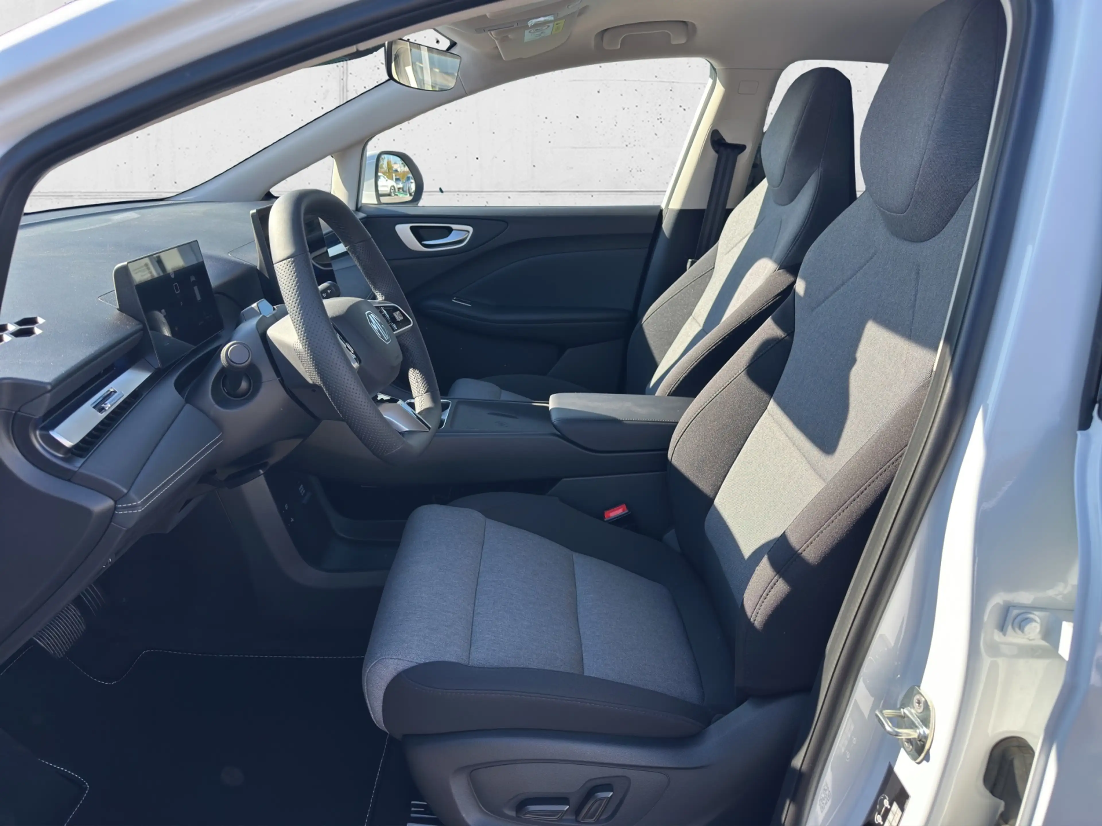 MG MG4 URBAN Luxury 54kWh - 405km 5t. — photo 7