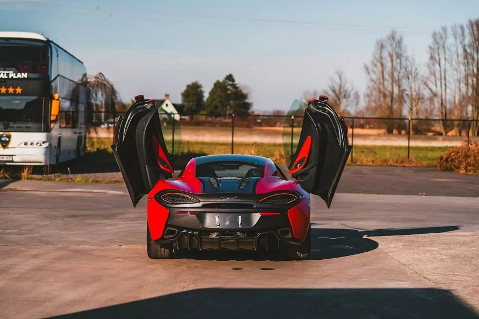 McLaren 570S 570S Coupe Rood - 1