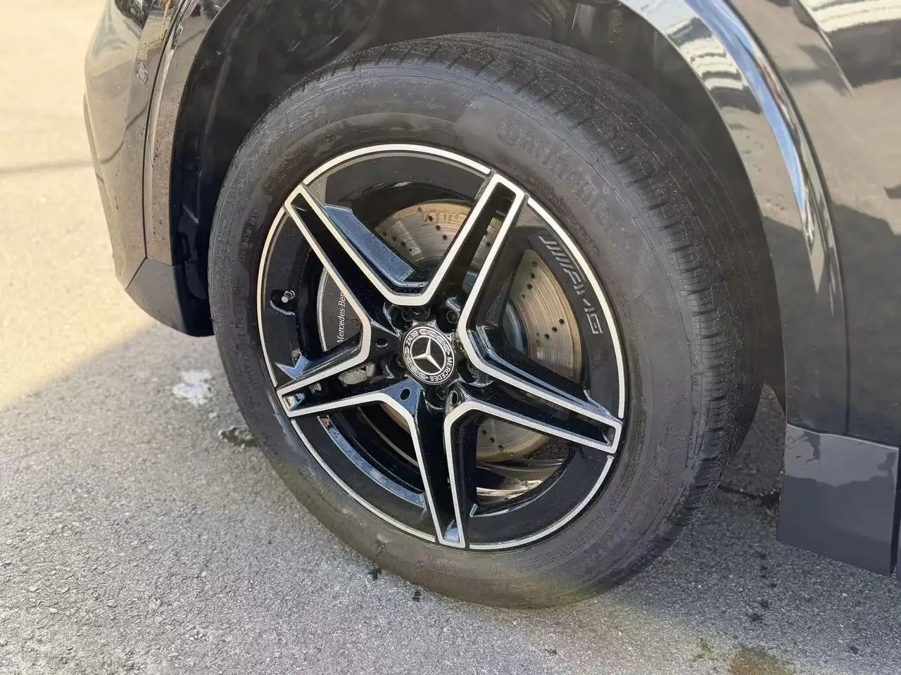Mercedes-Benz GLA снимка Mercedes-Benz GLA
