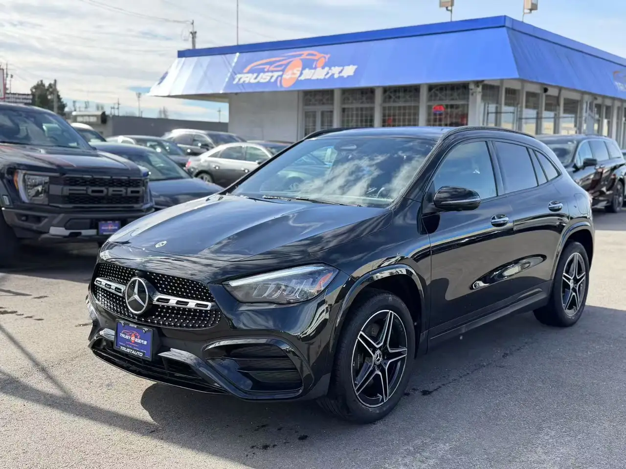 2025 Mercedes-Benz GLA