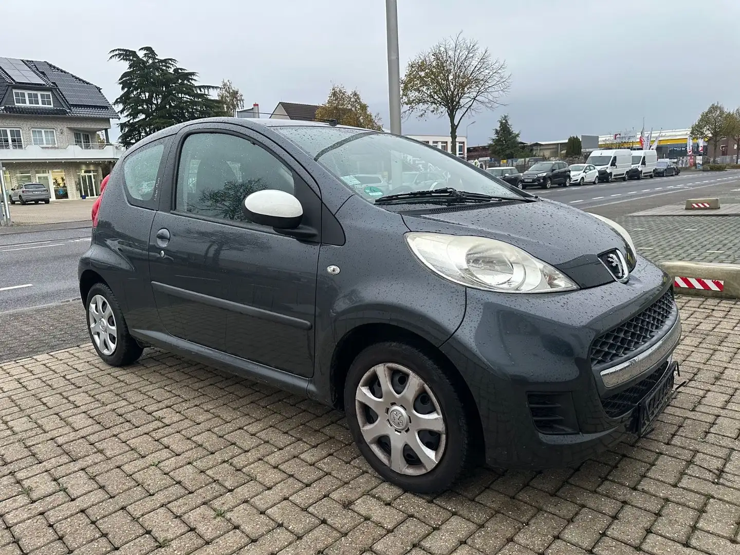 Peugeot 107 Urban Move Grau - 2