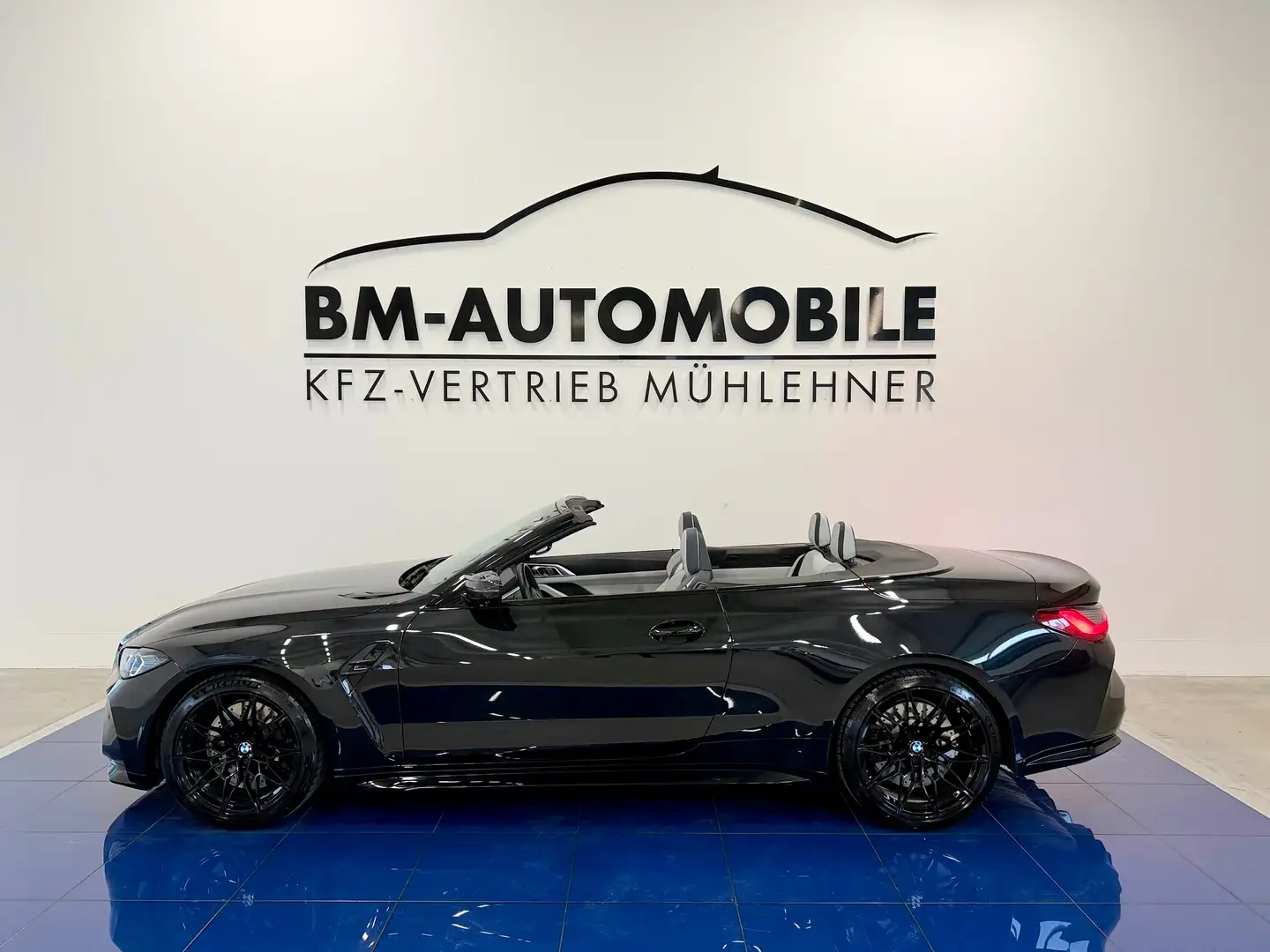 BMW M4 Competition xDrive Cabrio,Laser,Carbon,H&K,Voll Schwarz - 1