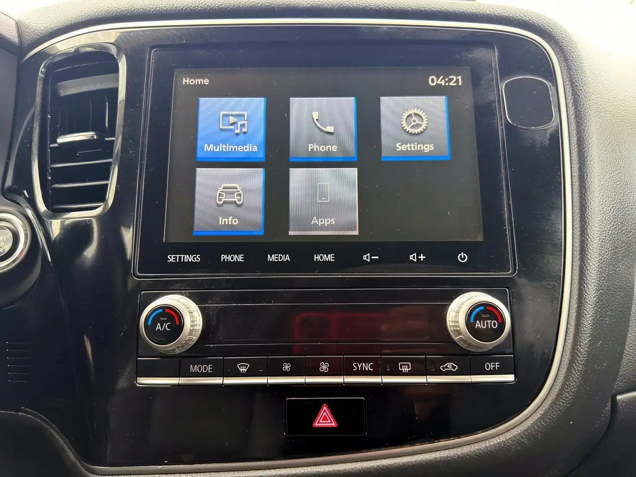 Mitsubishi Outlander снимка Mitsubishi Outlander