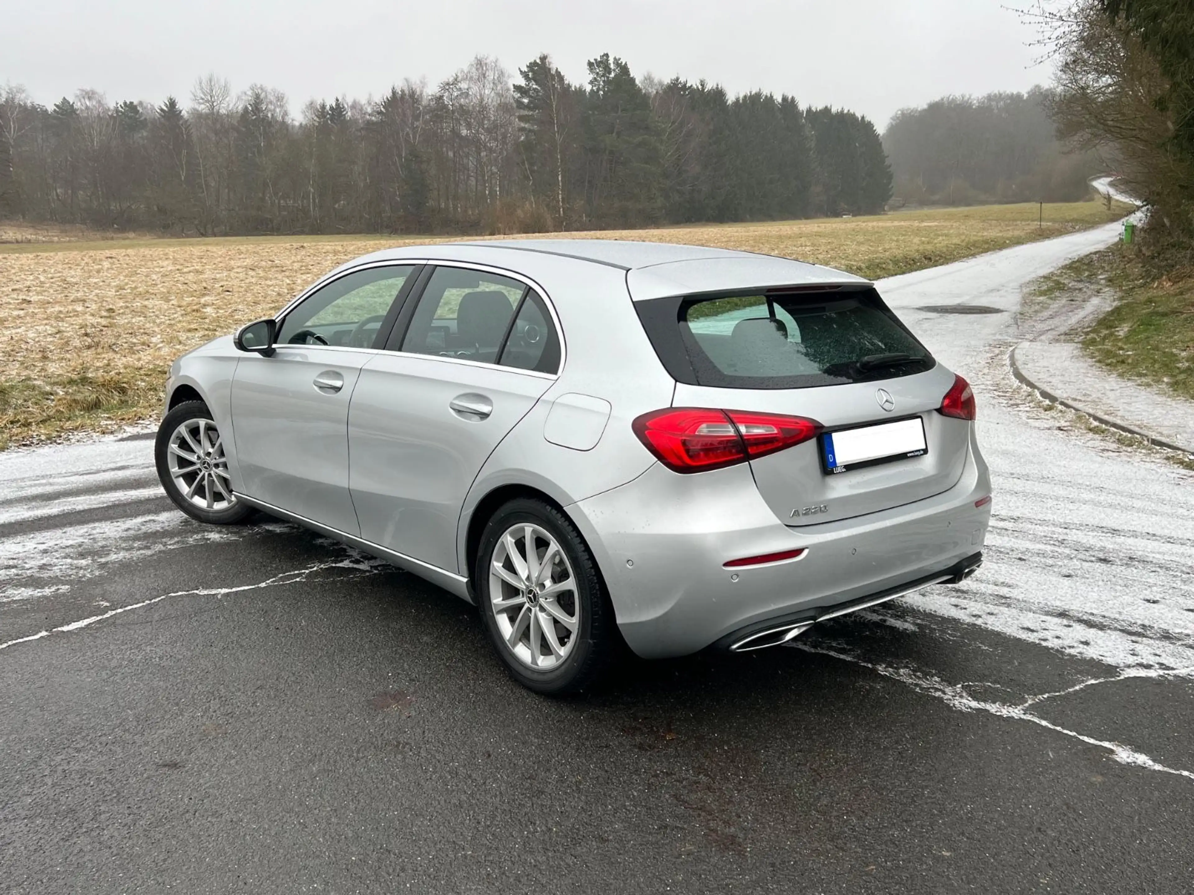 Mercedes-Benz A 220 DCT LEDER, NAVI, MBUX, RÜCKFAHRKAMERA, AHK — photo 4
