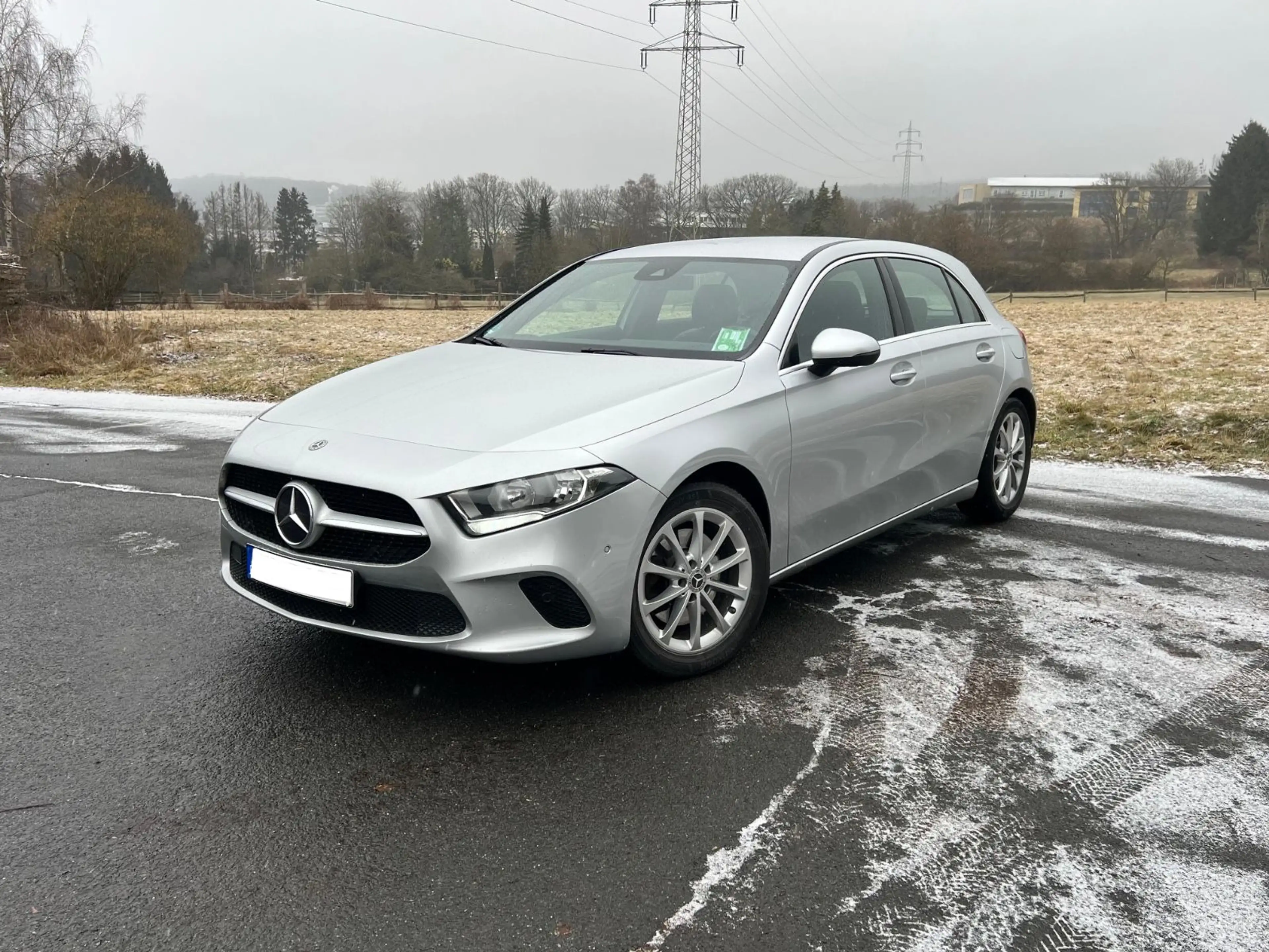 Mercedes-Benz A 220 DCT LEDER, NAVI, MBUX, RÜCKFAHRKAMERA, AHK