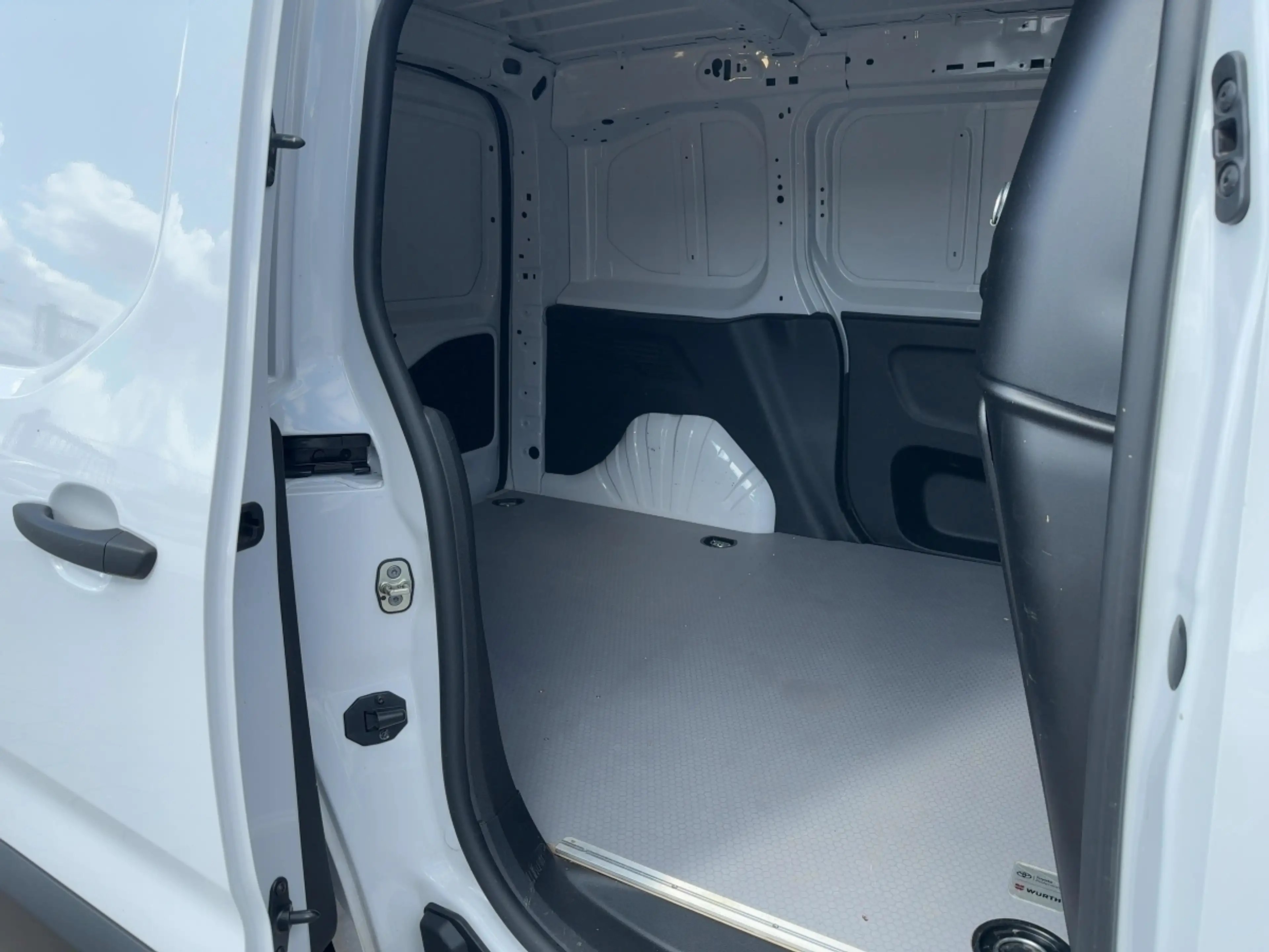 Toyota Proace City 1.5 D-4D L1 Meister S/S *NAVI*KLIMA*TEMPOMAT* — photo 12