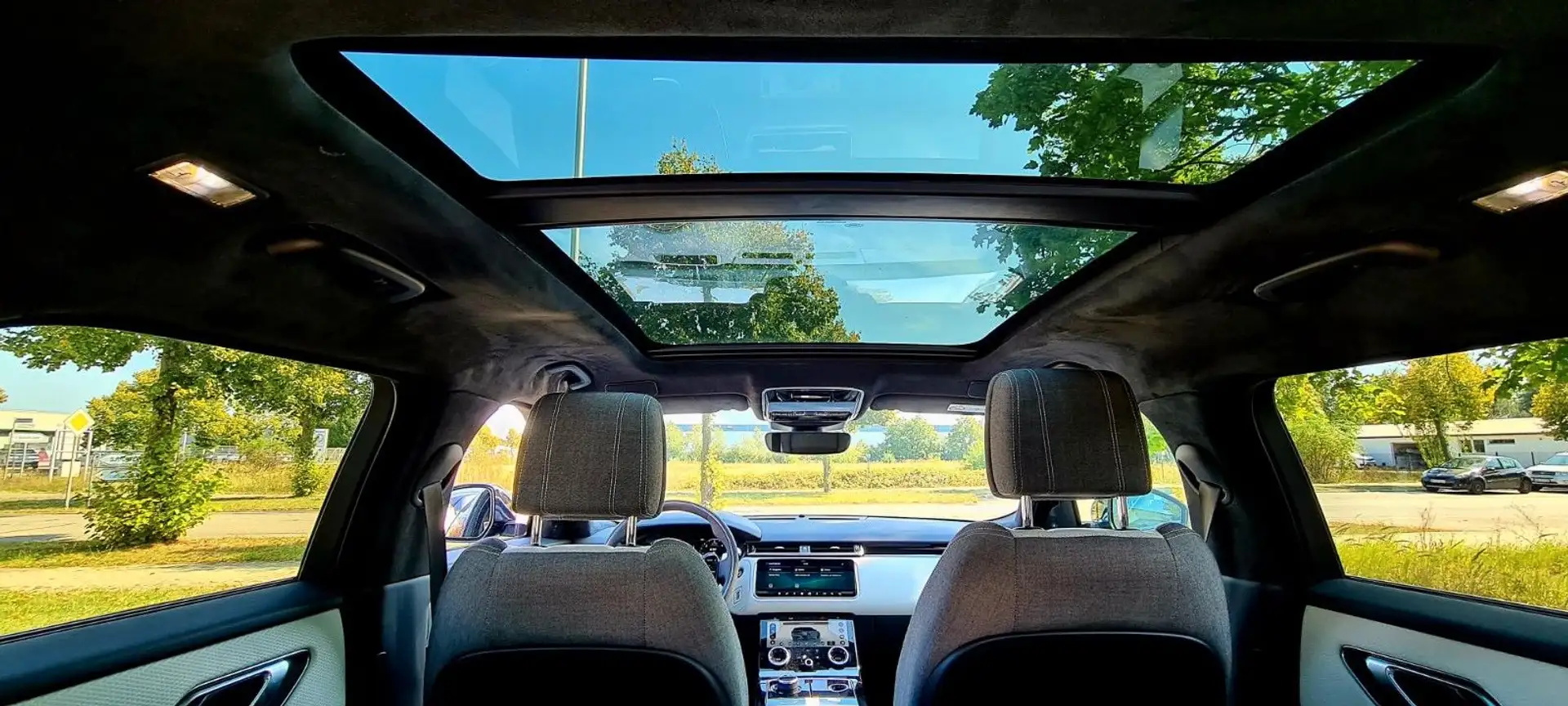 Land Rover Range Rover Velar 3.0 V6 D300 R-Dynamic HSE Grau - 2