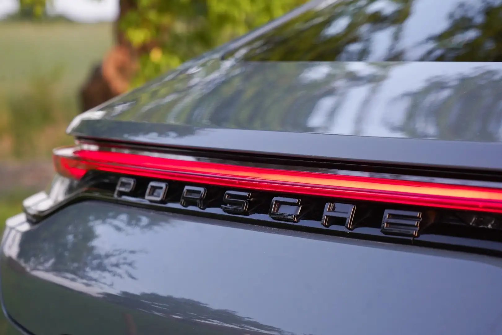Porsche Panamera 2.9 4S E-Hybrid | luchtvering | 21" | unieke kleur Blauw - 2