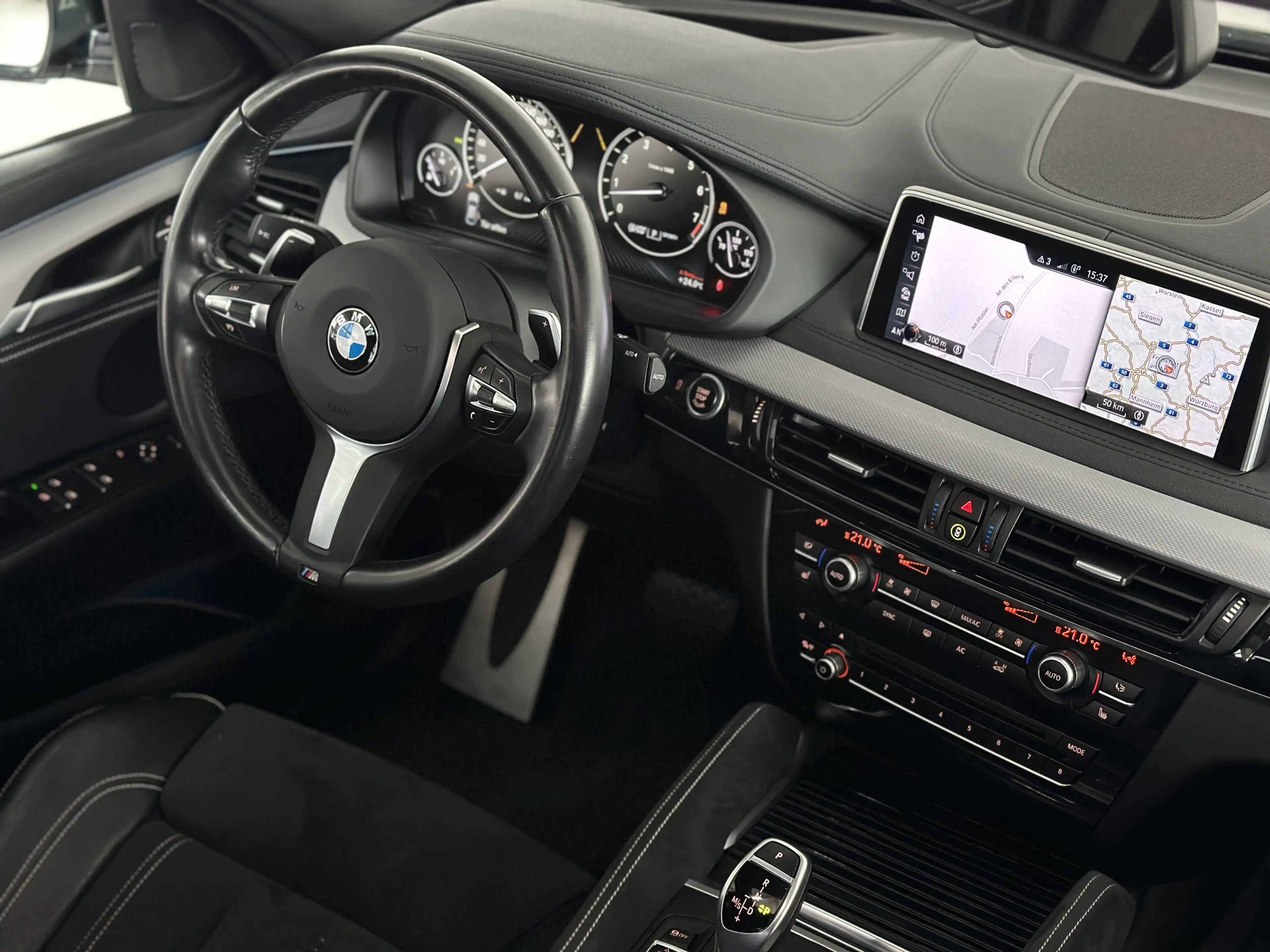 BMW X6 XDRIVE 35 i M *HUD *S.DACH *ACC *RKAMERA *TOT — photo 13