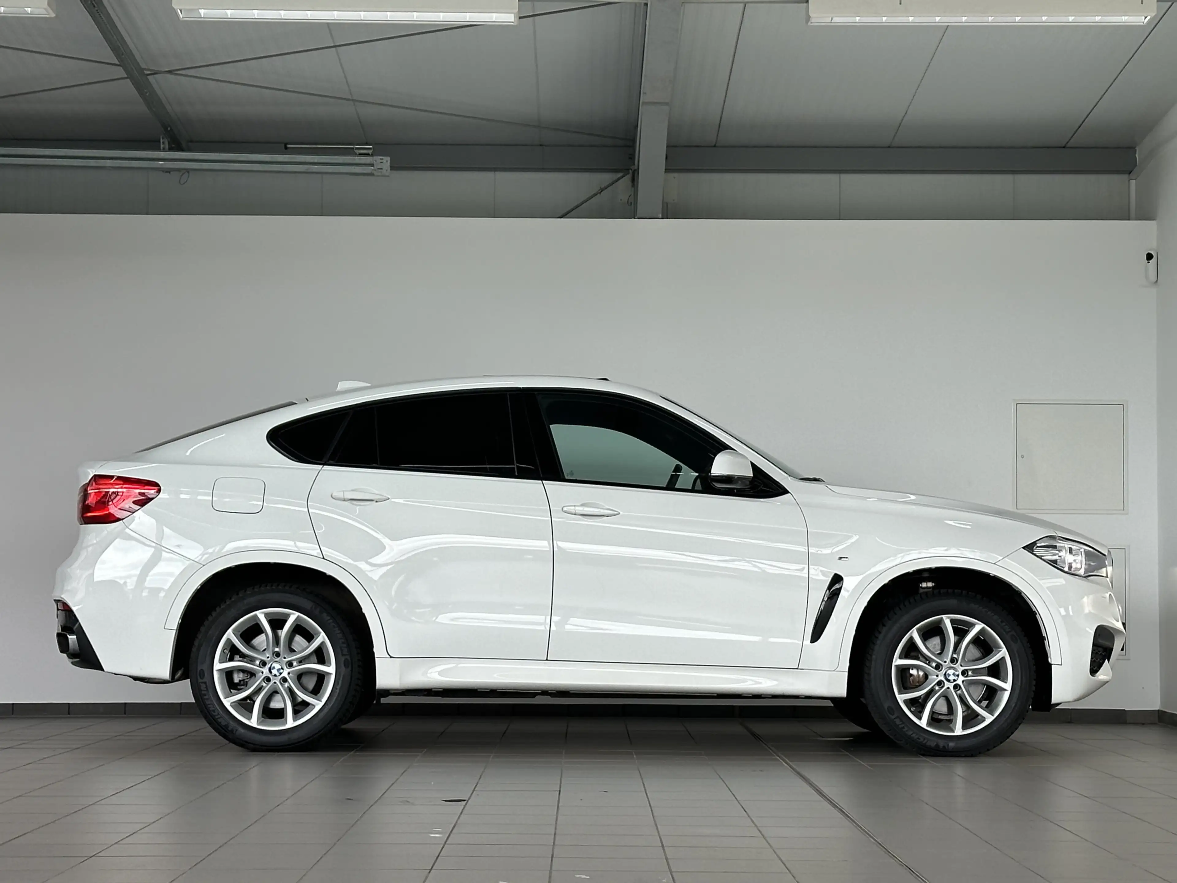 BMW X6 XDRIVE 35 i M *HUD *S.DACH *ACC *RKAMERA *TOT — photo 7