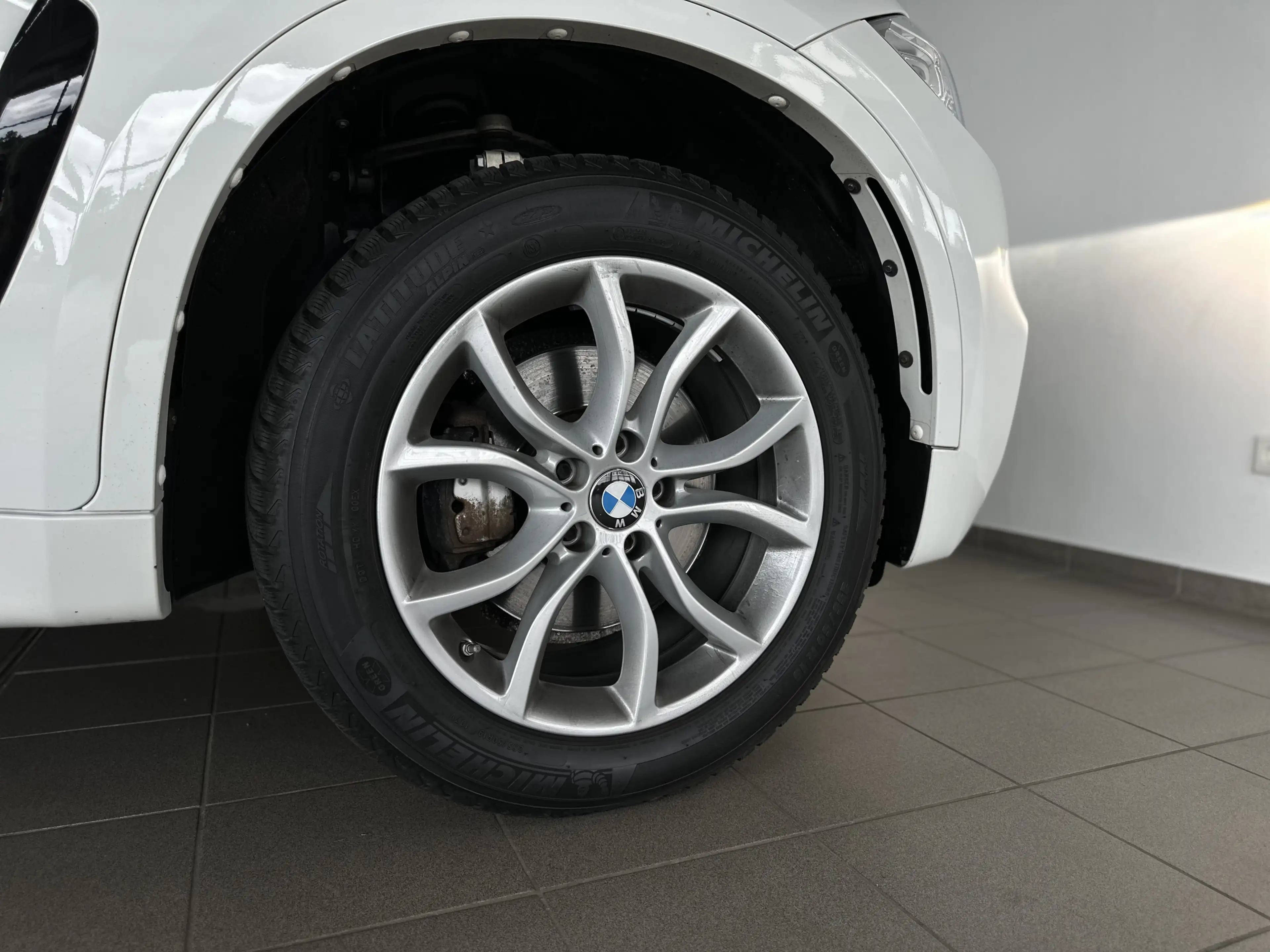 BMW X6 XDRIVE 35 i M *HUD *S.DACH *ACC *RKAMERA *TOT — photo 8