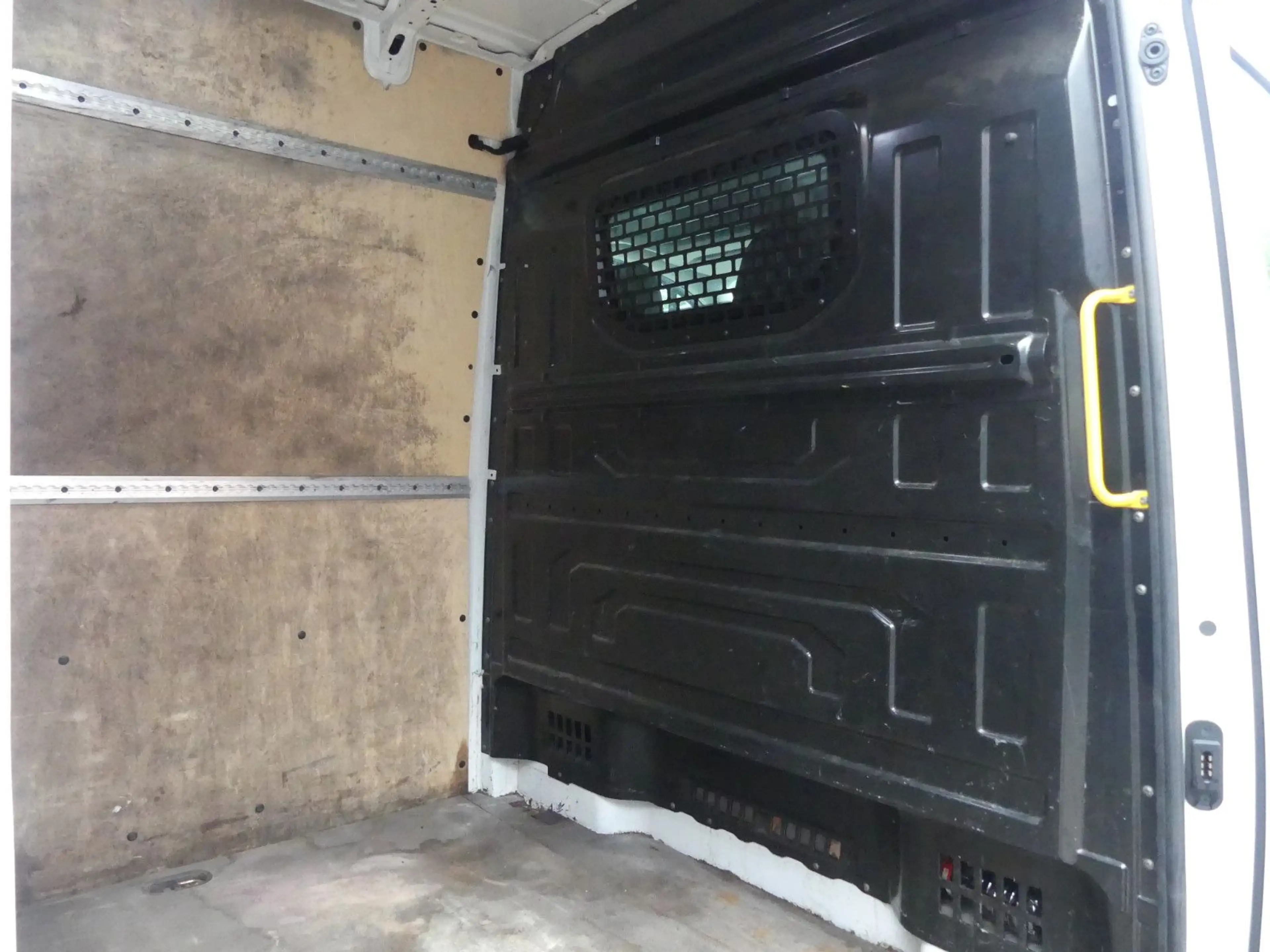 Volkswagen Crafter 35 mittellang Hochdach FWD Cam*Klima — photo 24