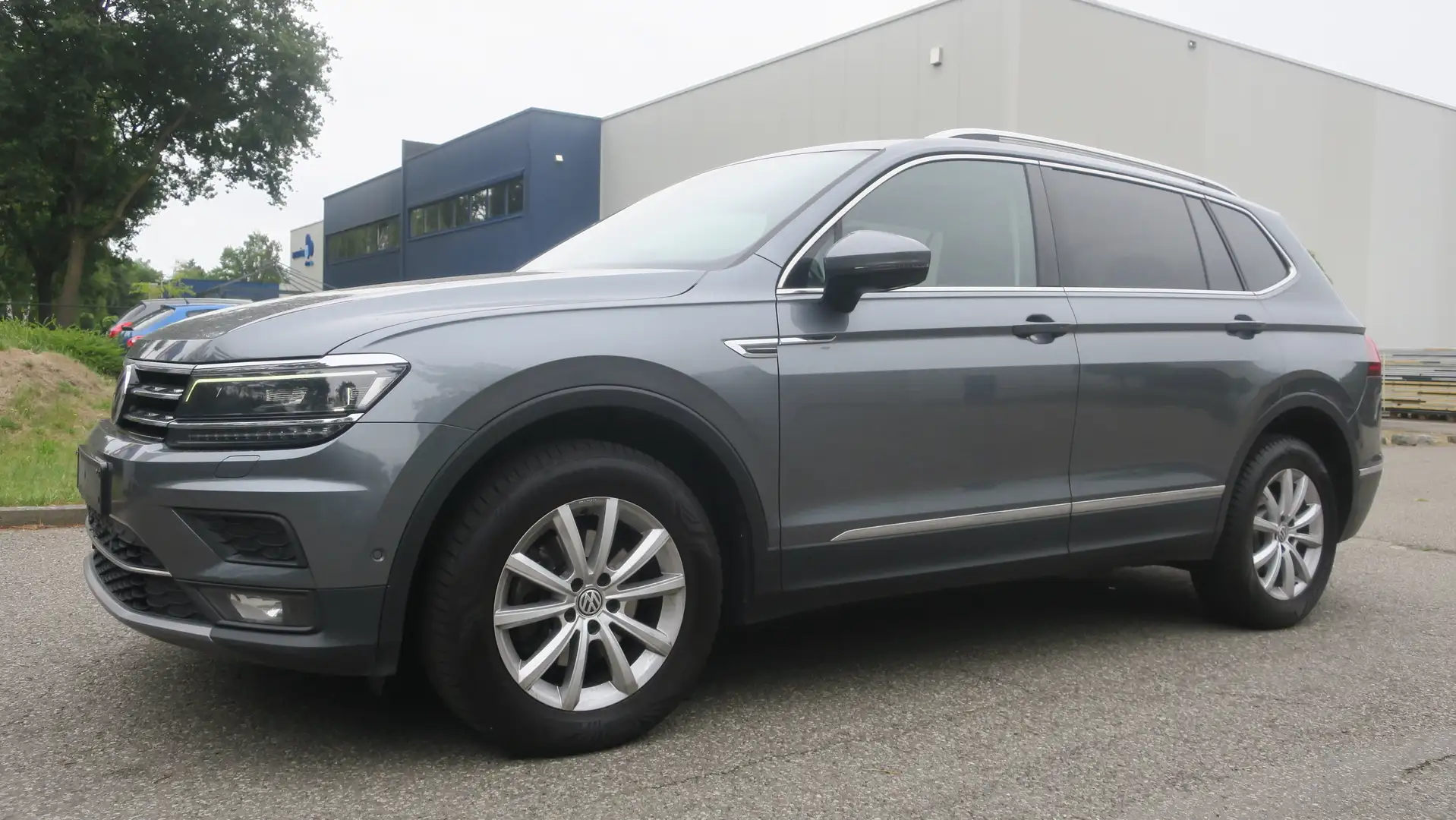 Volkswagen Tiguan Allspace 2.0 TDI SCR DSG Highline "7 zit -Panodak-virtual" Gris - 1