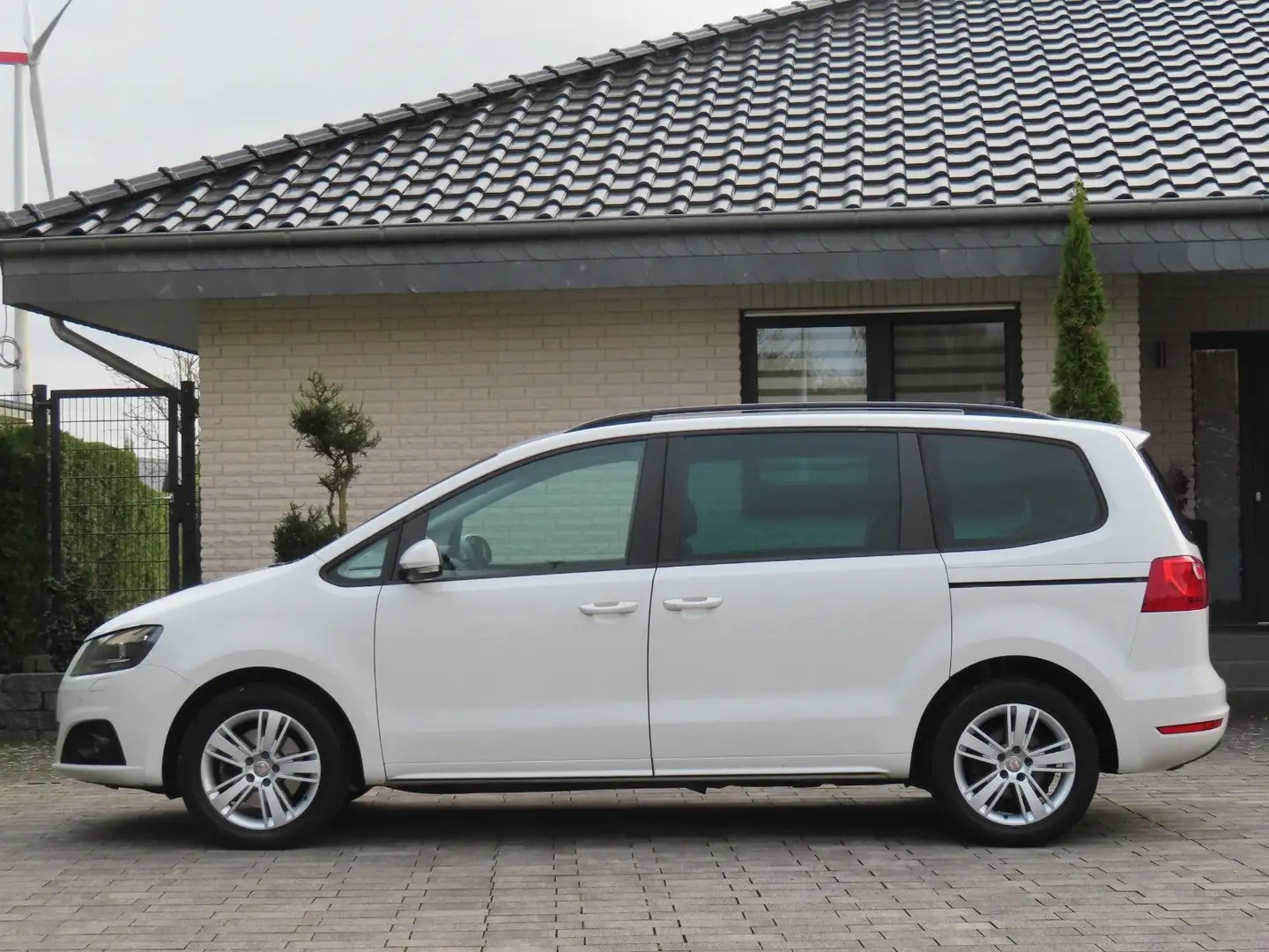 SEAT Alhambra Style *7-Sitzer / El. Schiebet. / AHK* Weiß - 2