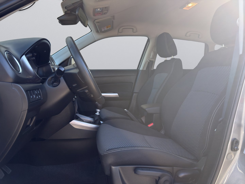Suzuki Vitara 1.4 DITC HYBRID Shine Allgrip — photo 9