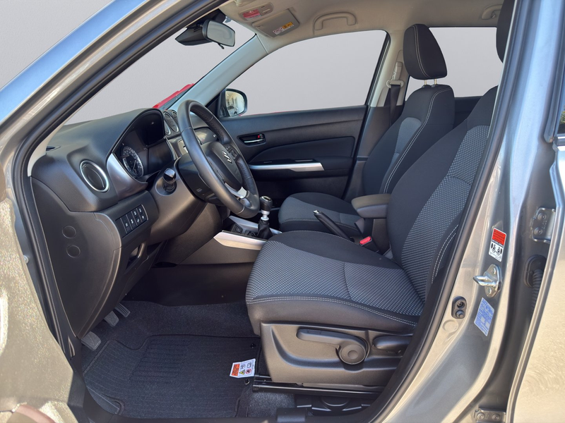 Suzuki Vitara 1.4 DITC HYBRID Shine Allgrip — photo 8
