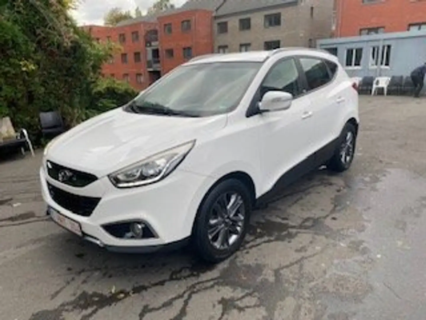 Hyundai iX35 1.7 CRDi 2WD Executive avec feuille rose. Wit - 1