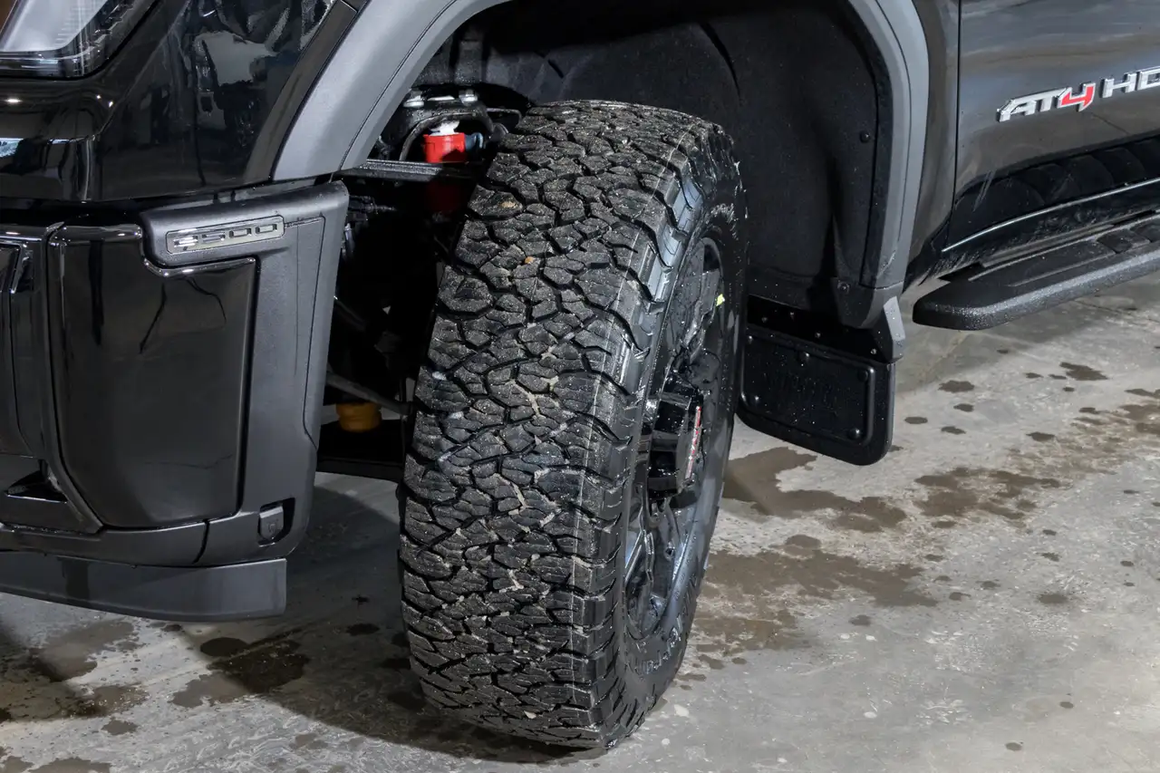 GMC Sierra 2500HD снимка GMC Sierra 2500HD