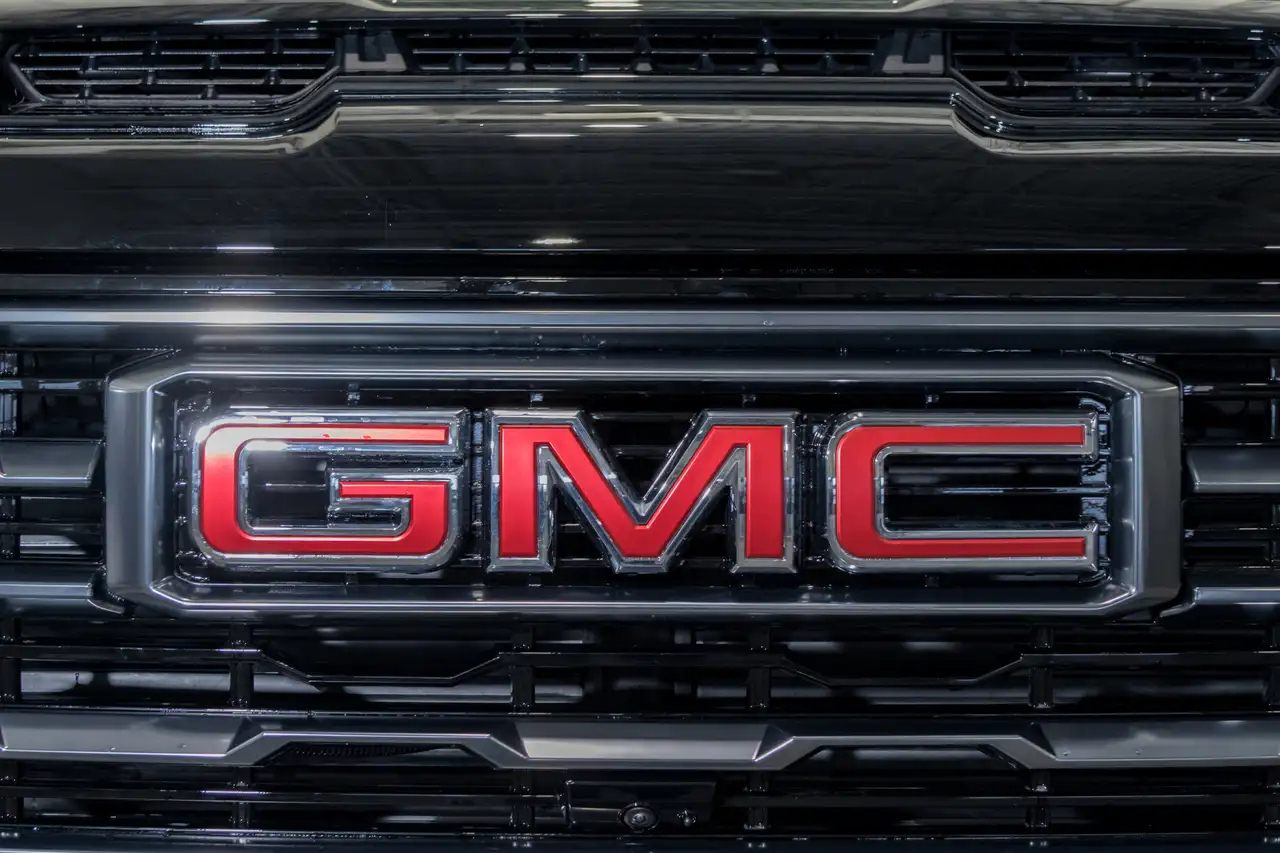 GMC Sierra 2500HD снимка GMC Sierra 2500HD