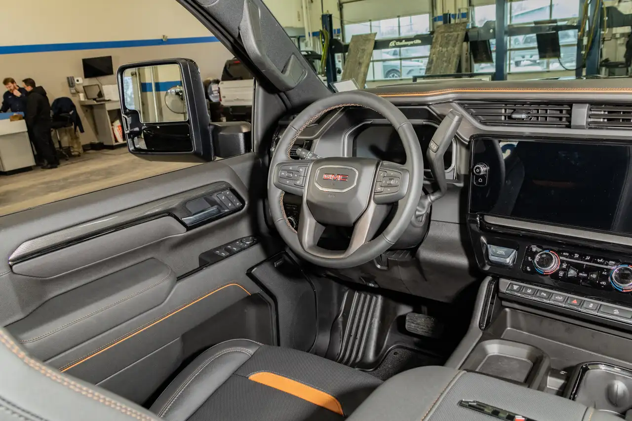 GMC Sierra 2500HD снимка GMC Sierra 2500HD
