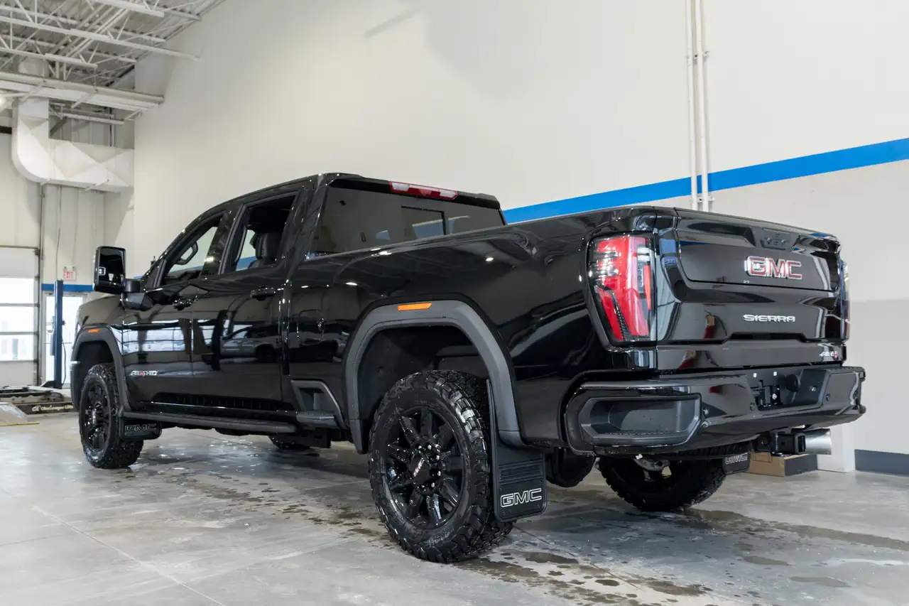 GMC Sierra 2500HD снимка GMC Sierra 2500HD