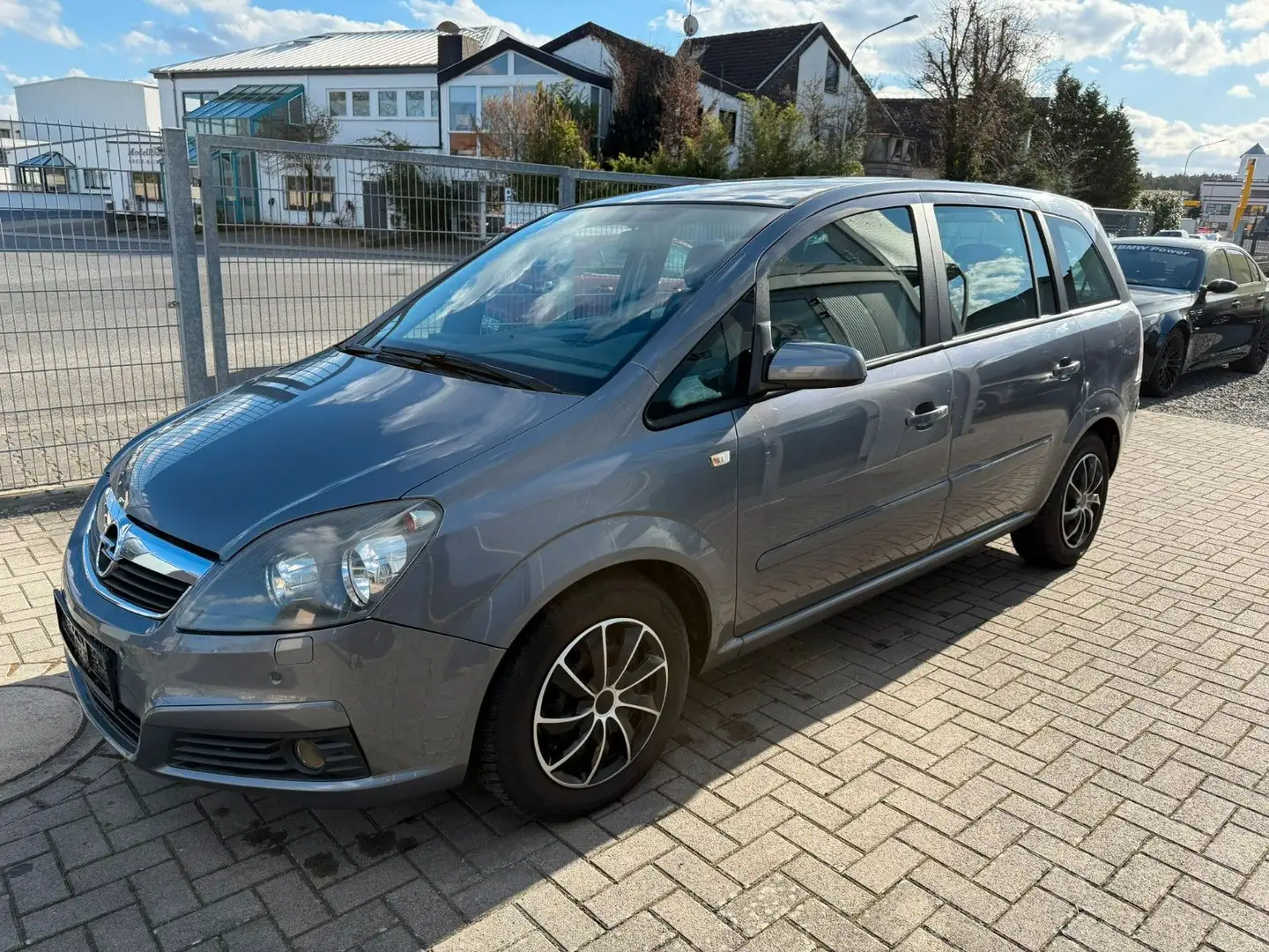 Opel Zafira B CATCH ME 7 Sitze Grau - 1