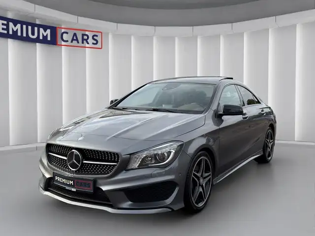 Mercedes-Benz 220 main image