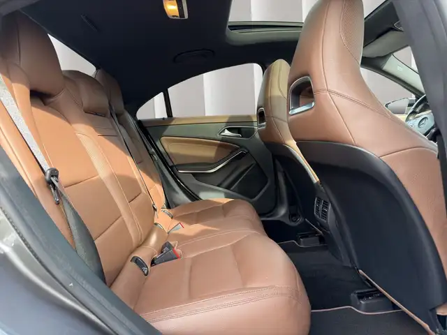 Mercedes-Benz Cla view 18