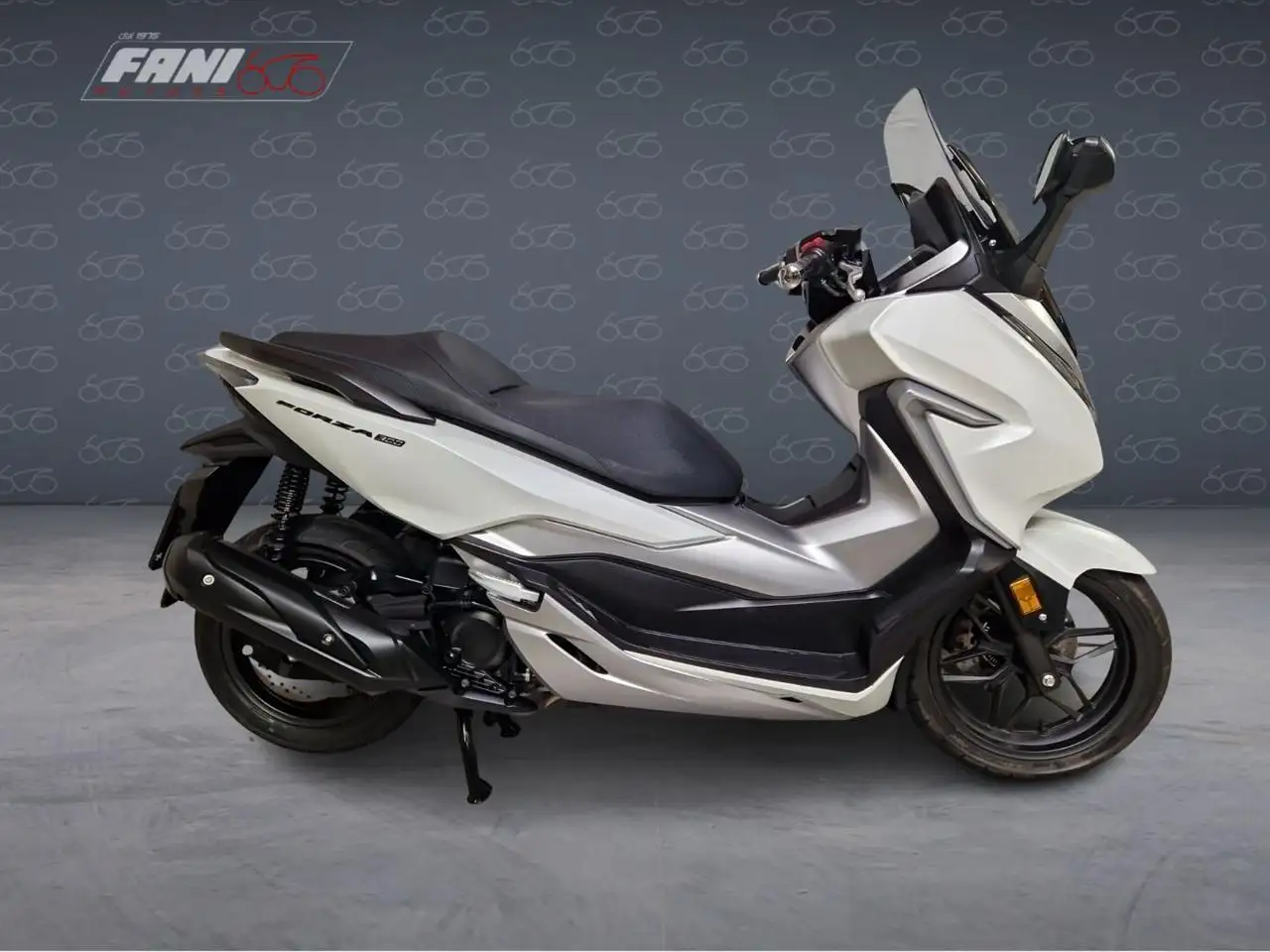 Honda Forza 300