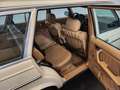 Mercedes-Benz 300 TD wagon Beige - thumbnail 41