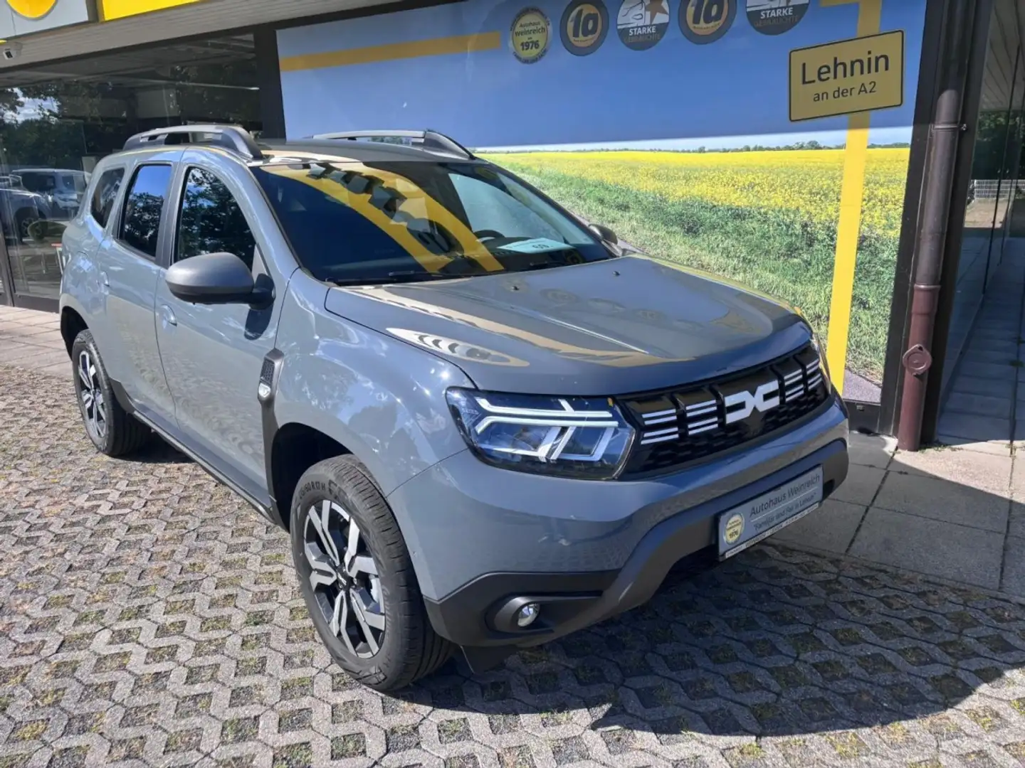 Dacia Duster Automatik mit Klima & CarPlay Klima Navi Grau - 2