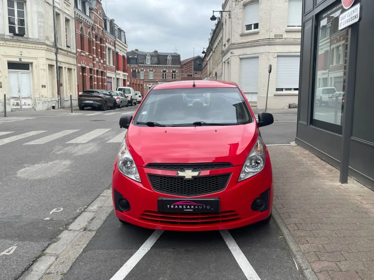 Chevrolet Spark 1.0 16V - 68 / IDEAL JEUNE PERMIS / FAIBLE KILOMET Rouge - 2