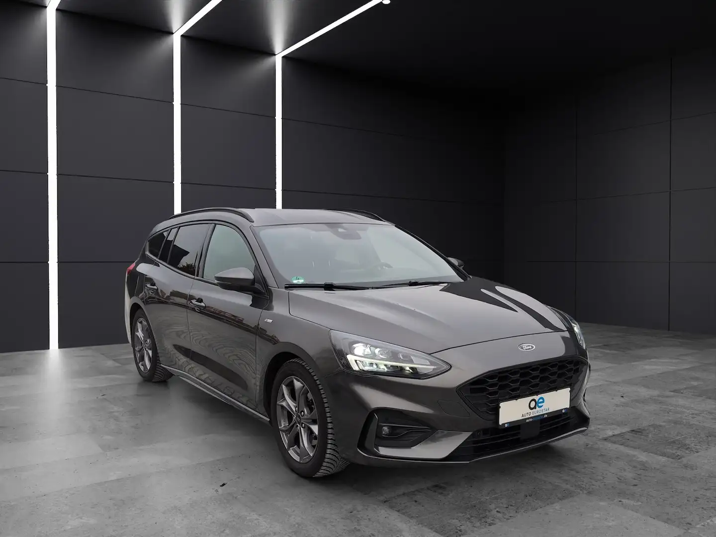 Ford Focus 1.5 ST-Line 150*LED*AHK*Navi*Kam* Gris - 2