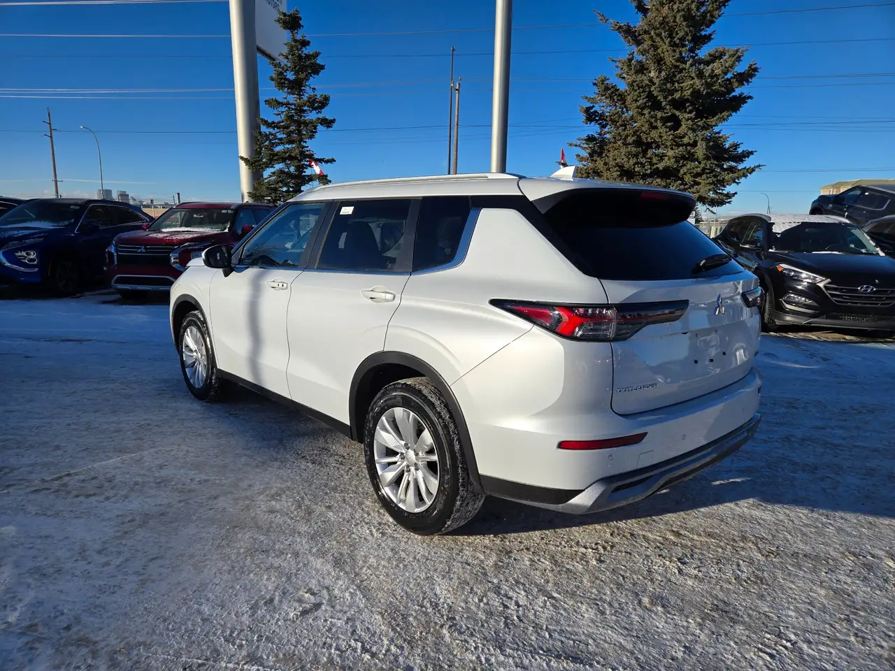 Mitsubishi Outlander снимка Mitsubishi Outlander