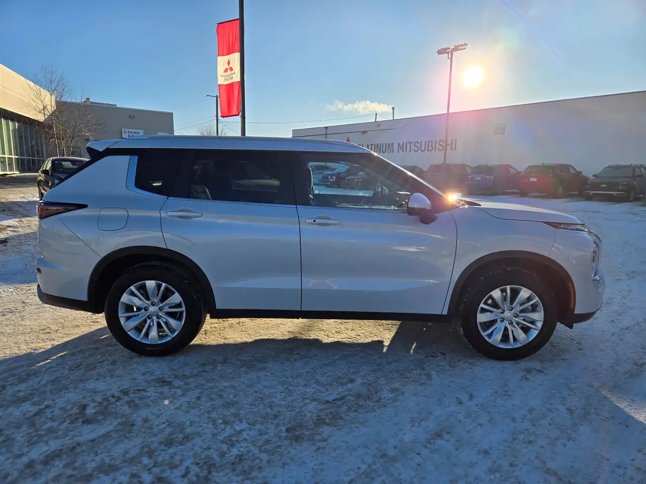 Mitsubishi Outlander снимка Mitsubishi Outlander