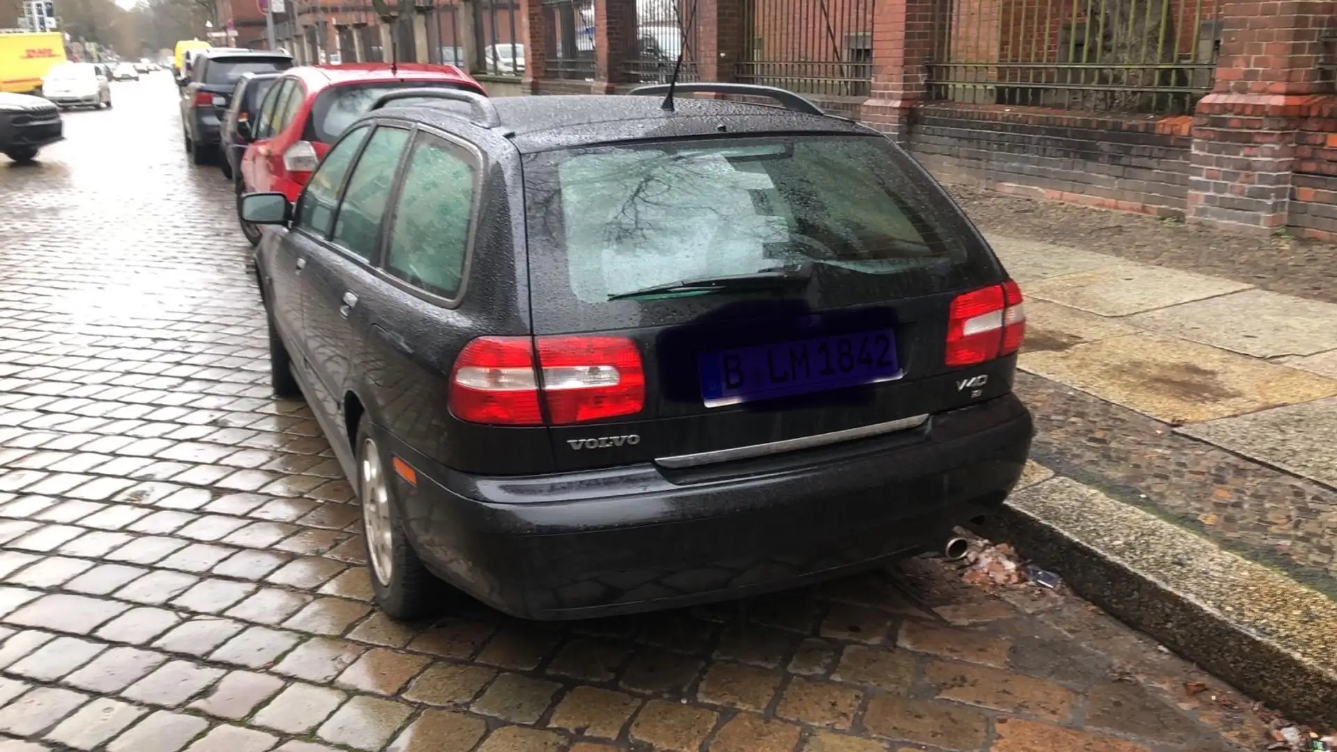 Volvo V40 1.8 Schwarz - 2